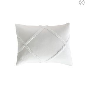 PERI HOME  NIP Chenille Lattice Sham